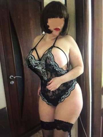 Рита Соблазнительная Брюнетка